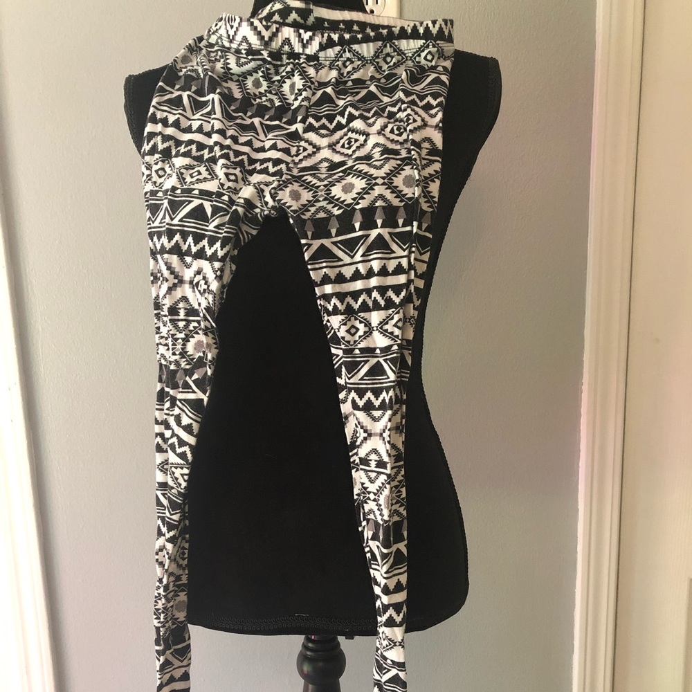 Black & white leggings. Never worn